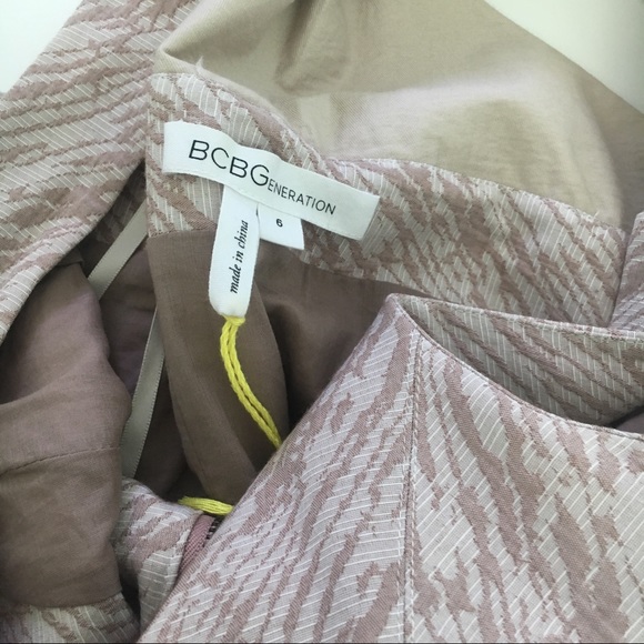 NWOT BCBG Flare Dress With Zipper size 6 - Picture 3 of 5